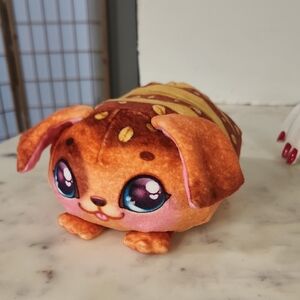 Cookeez Makery Plush Cinnamon Bread (Works)